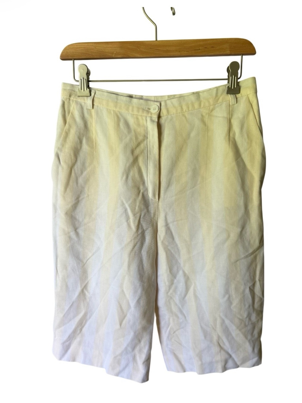 Mondi Cream Women's Tailored Bermuda Shorts